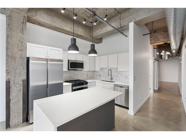 Building Photo - 901 N 3rd St