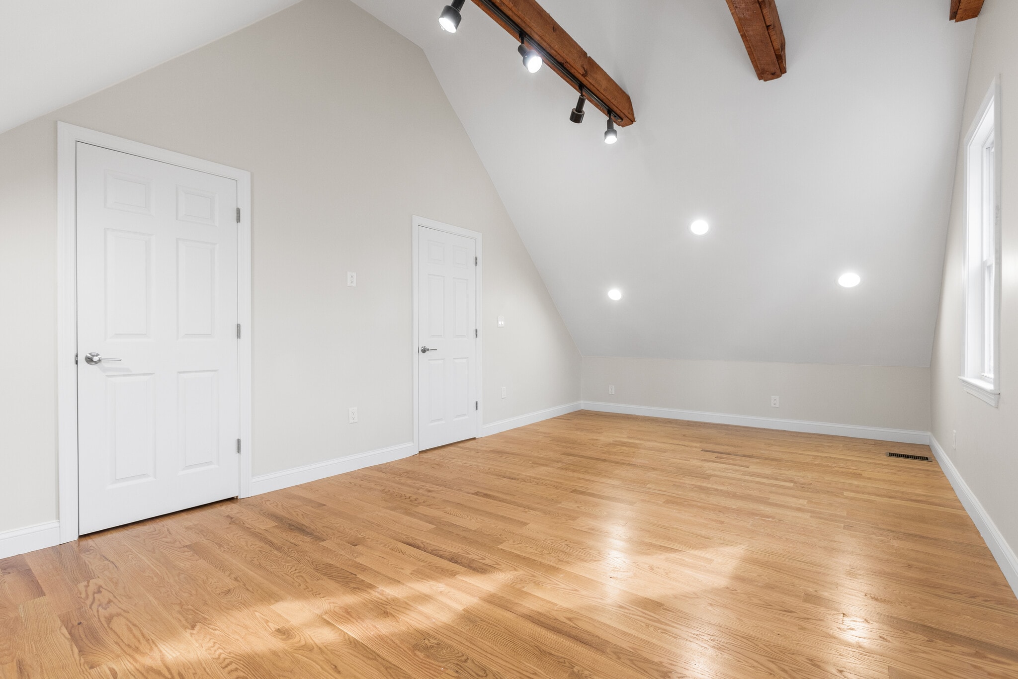 Building Photo - 322 Jefferson Ave