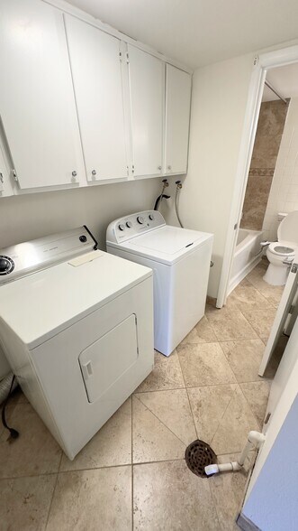 Building Photo - 3053 S Ursula Cir