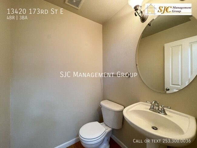 Building Photo - 13420 173rd St E