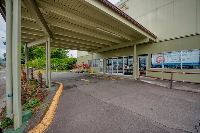 Building Photo - 355 Kalanianaole St