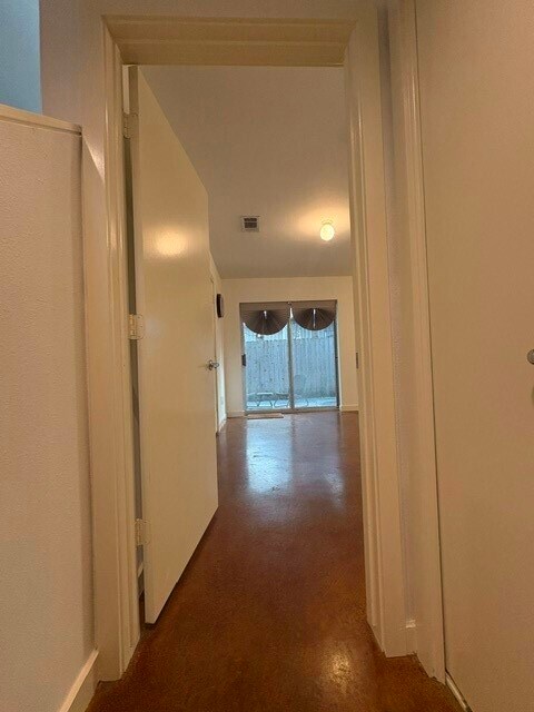 Building Photo - 2918 Commerce St