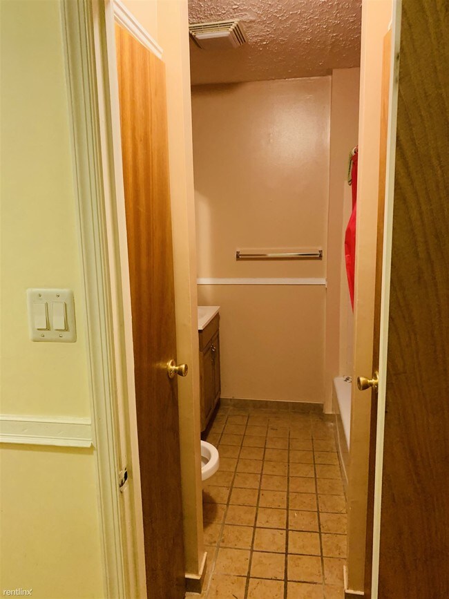 Building Photo - 316 N Paca St