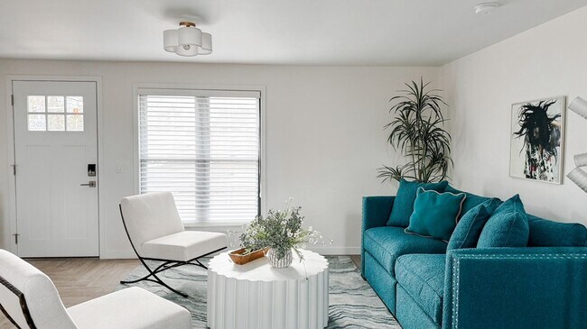 Building Photo - Modern solace meets nostalgic comfort in this stunning 3BR/3BA beauty 4800/Mo