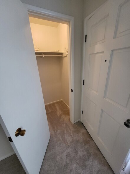 Building Photo - 2302 E 2nd St