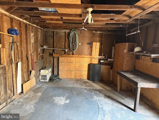 Building Photo - 77 Quarry Rd