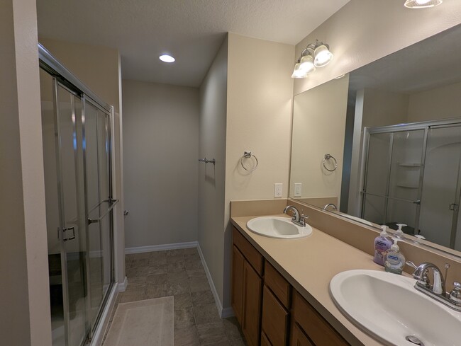 Master Bath - 3156 Brine Way