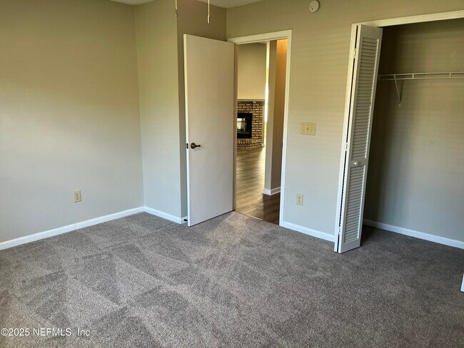 Building Photo - 410 Jax Estates Dr N