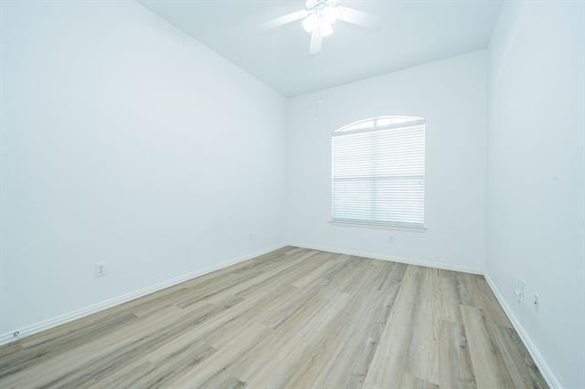 Building Photo - 910 Crater Lake Ct
