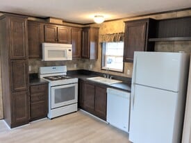 Building Photo - 106 Pine Grove Dr