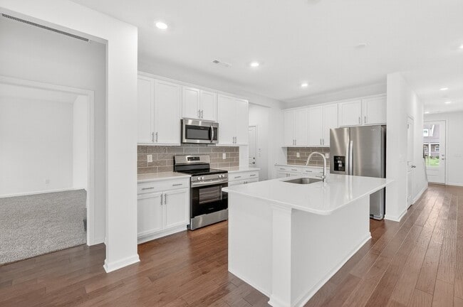 Building Photo - 4909 Russell David Dr