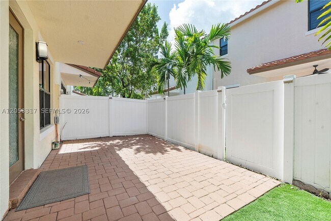 Building Photo - 20914 NW 1st Dr