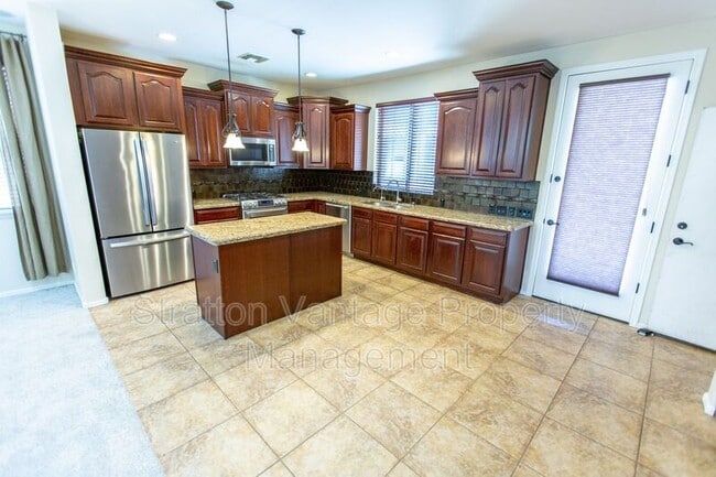 Building Photo - 1701 W Flamingo Dr