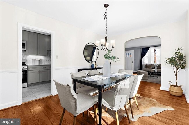 Building Photo - 312 Small Ct