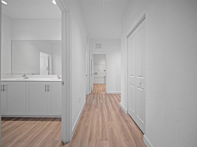 Building Photo - 13362 SW 284th St