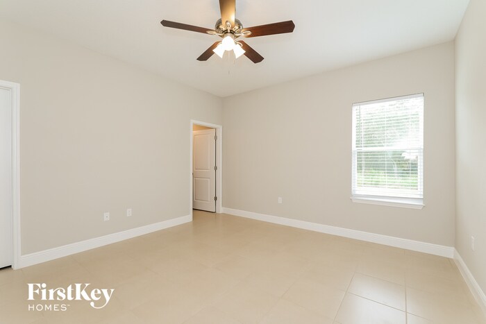 Building Photo - 222 Big Sioux Dr
