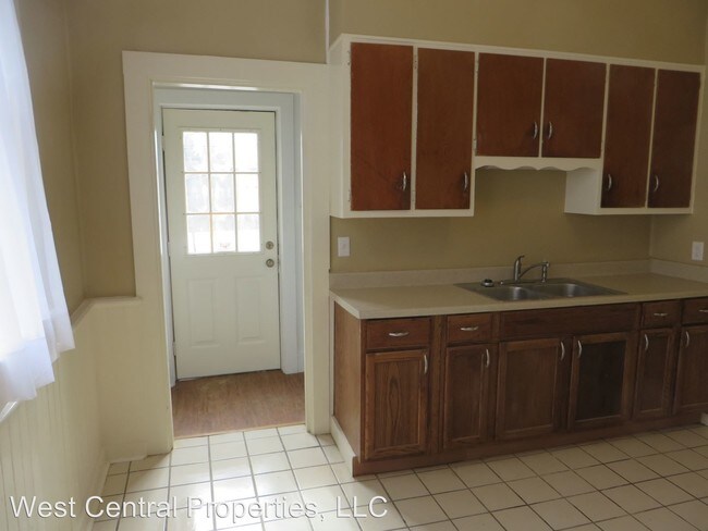 Building Photo - 1229 Swinney Ave