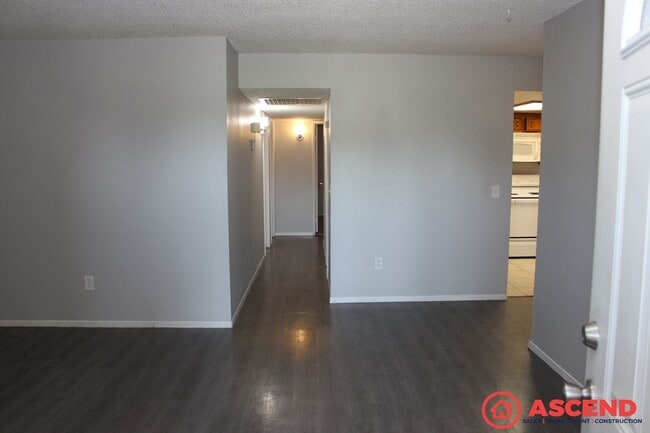 Building Photo - 4609 Baybrook Way
