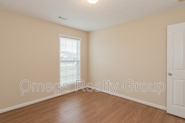 Building Photo - 614 River Birch Dr