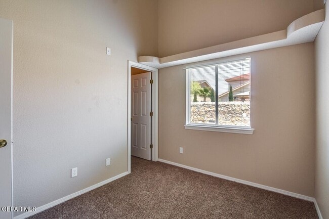 Building Photo - 3136 Tierra Encino Dr