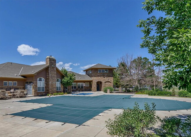 Building Photo - Spacious 2 bedroom, 2 bathroom condo for r...