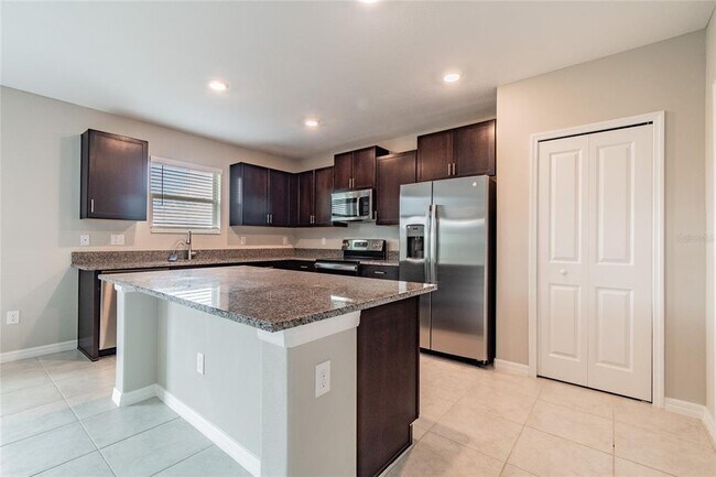 Building Photo - 5420 Grays Harbor Ct