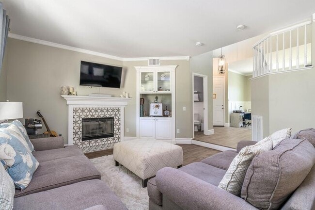 Building Photo - 38945 Turtle Pond Ln