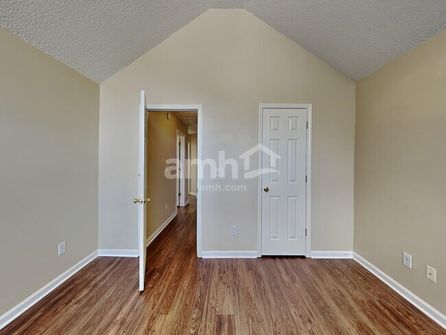 Building Photo - 1668 Zachary's Way