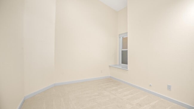 Building Photo - 1228 Demeo St