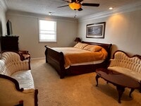 Building Photo - 25575 17-770E