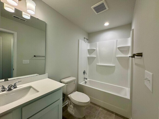 Building Photo - 276 Shingle Oak Rd