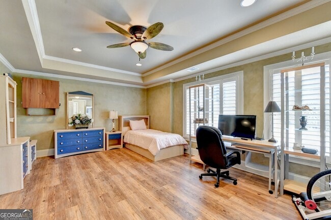 Building Photo - 8910 Pinehurst Cove