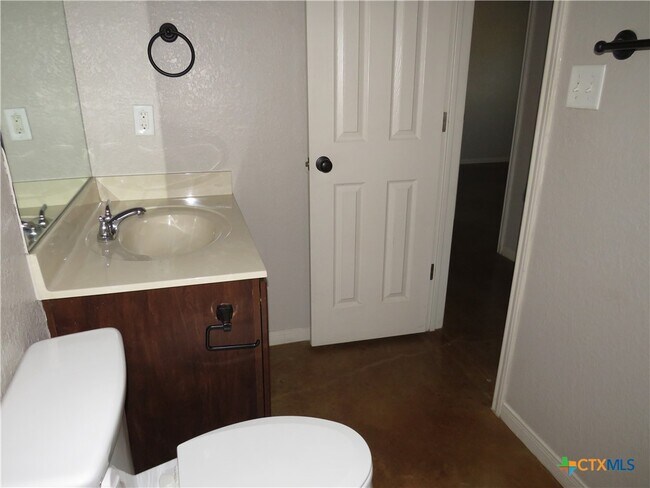 Building Photo - 4409 Brutus Ln