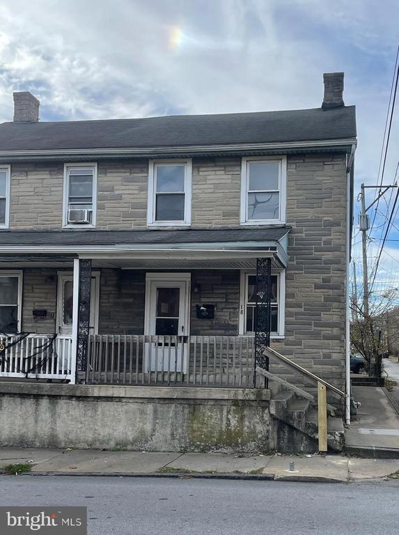 Building Photo - 18 Strode Ave