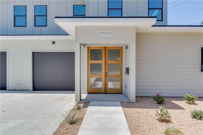 Building Photo - 4800 Vinson Dr