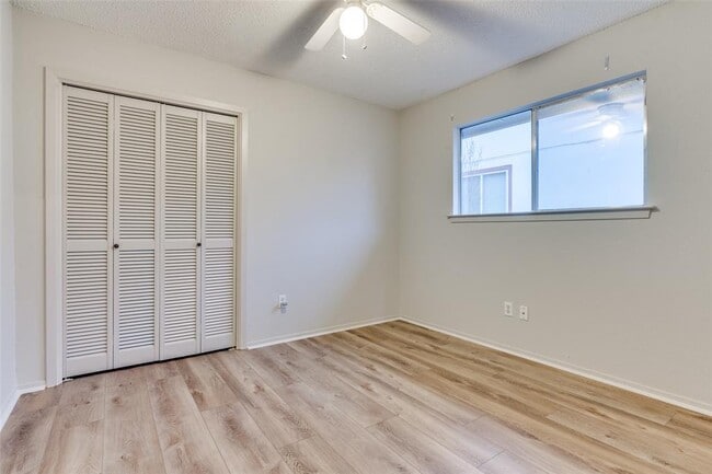 Building Photo - 12304 Bent Cedar Cove