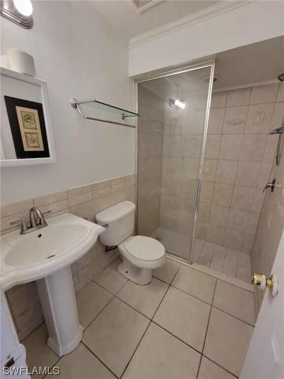 Building Photo - 3728 Santa Barbara Blvd