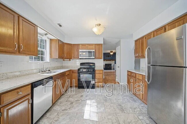 Building Photo - 1213 Ruxton Ct