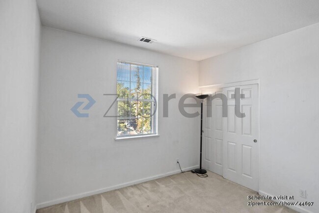 Building Photo - 5536 Cooney Pl