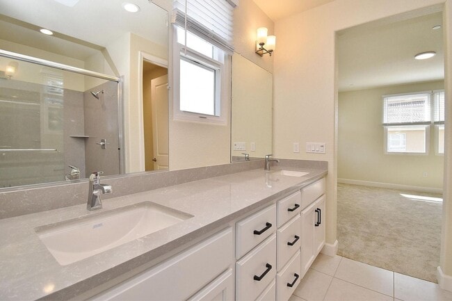 Building Photo - Beautiful 3-bedroom home in Fremont – Built in 2022!