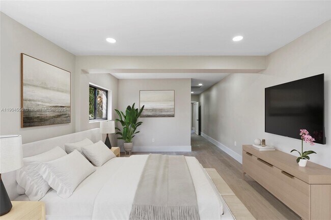 Building Photo - 9073 Dickens Ave