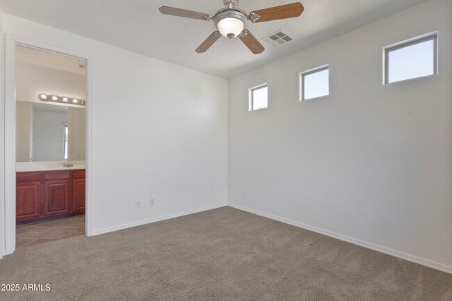 Building Photo - 785 W Village Pkwy