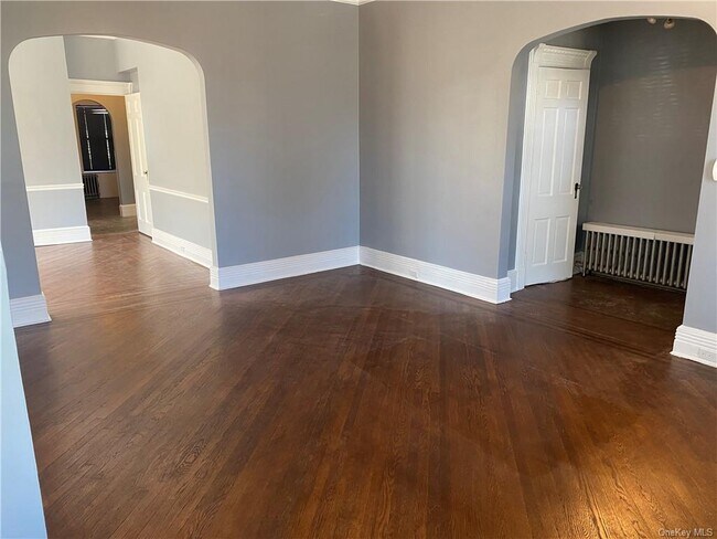 Building Photo - 132 Cottage Ave