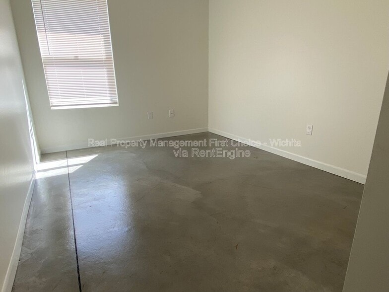 Building Photo - 1514 N Madison Ave