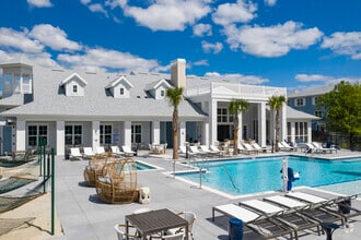 Building Photo - The Reserve at Venice