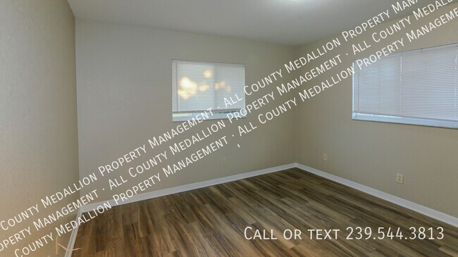 Building Photo - 4112 SW 6th Pl