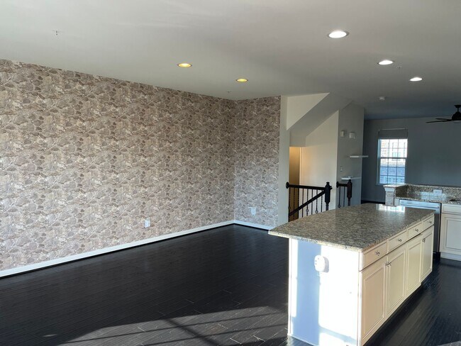 Building Photo - 927 Brechin Ln
