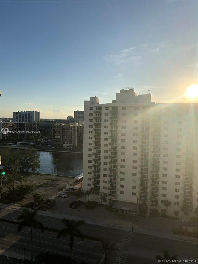 Building Photo - 3001 S Ocean Dr
