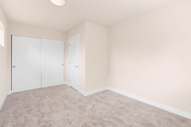 Building Photo - 1741 N 130th St
