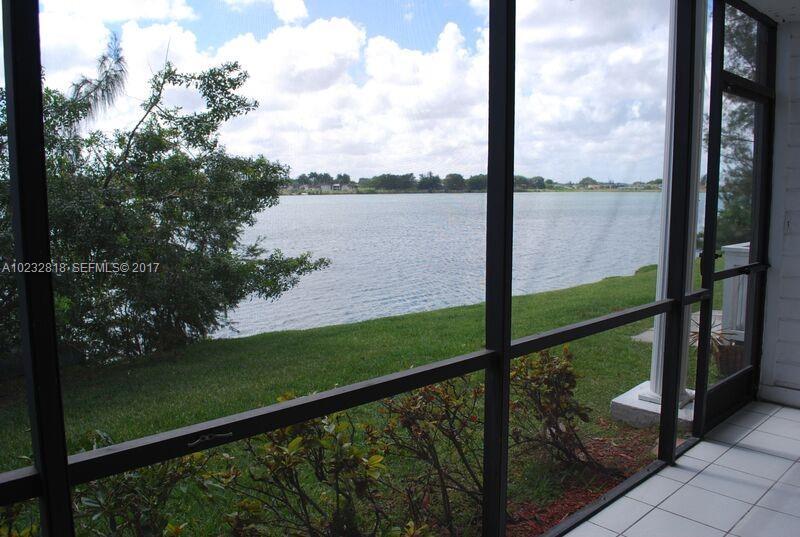 Building Photo - 468 NE 206th Ln